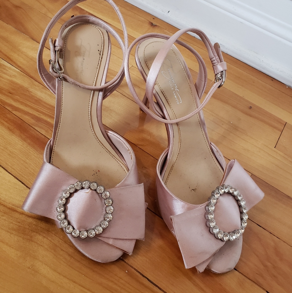 Vince Camuto Pink Satin Stilettos size 6